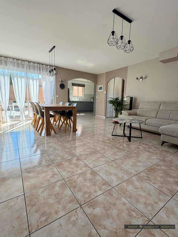 Villa - 100 m² - 4 pièces