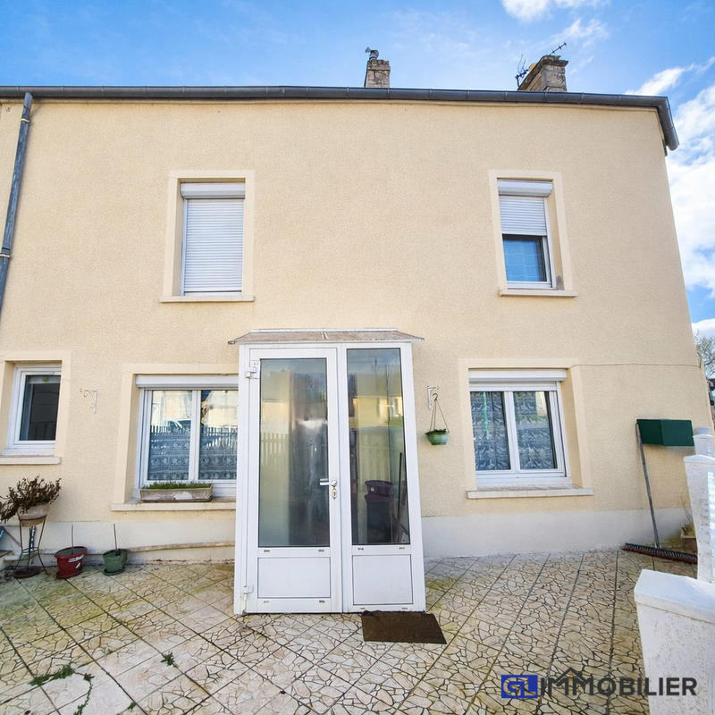 Maison - 104 m² - 4 pièces