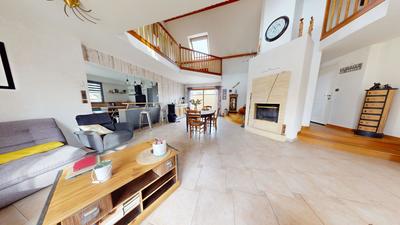 Maison - 184 m² - 5 pièces