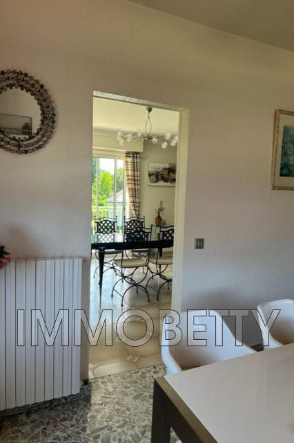 Maison - 180 m² - 6 pièces