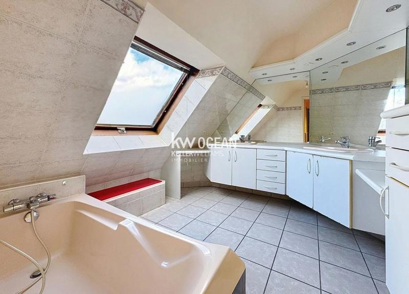 Maison - 96 m² - 5 pièces