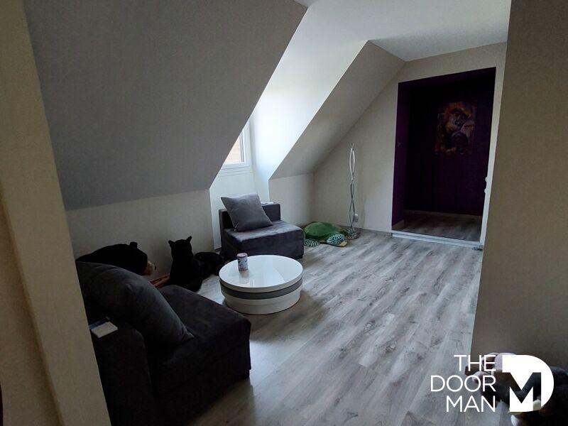 Maison - 330 m² - 11 pièces