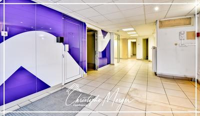 Local commercial - 95 m² - 3 pièces