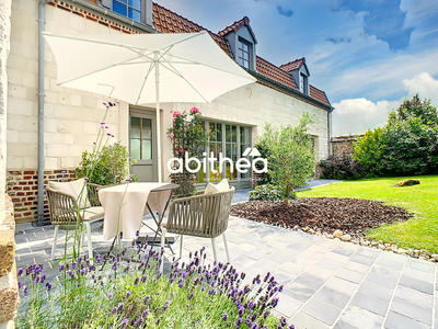 Maison - 250 m² - 8 pièces