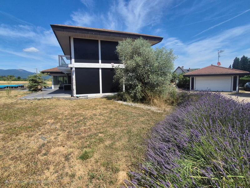 Maison - 229 m² - 6 pièces