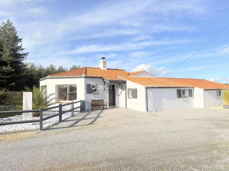 Propriété - 136 m² - 6 pièces