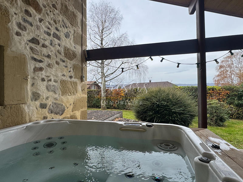 Maison - 191 m² - 6 pièces