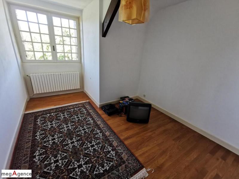 Maison traditionnelle - 186 m² - 7 pièces