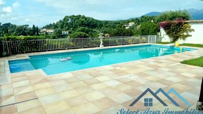 Villa - 270 m² - 8 pièces