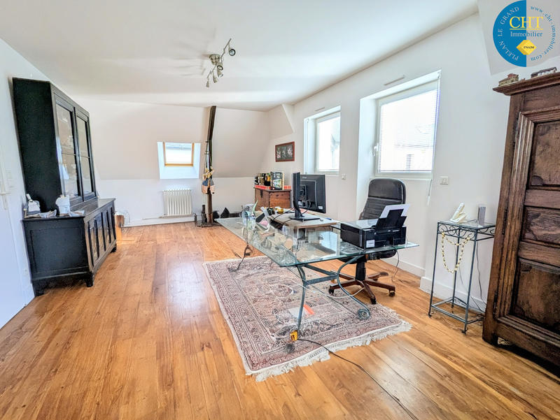 Maison - 179 m² - 7 pièces