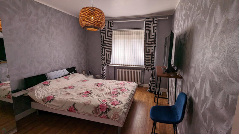 Maison - 185 m² - 9 pièces