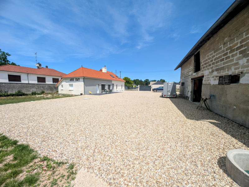 Maison - 204 m² - 6 pièces