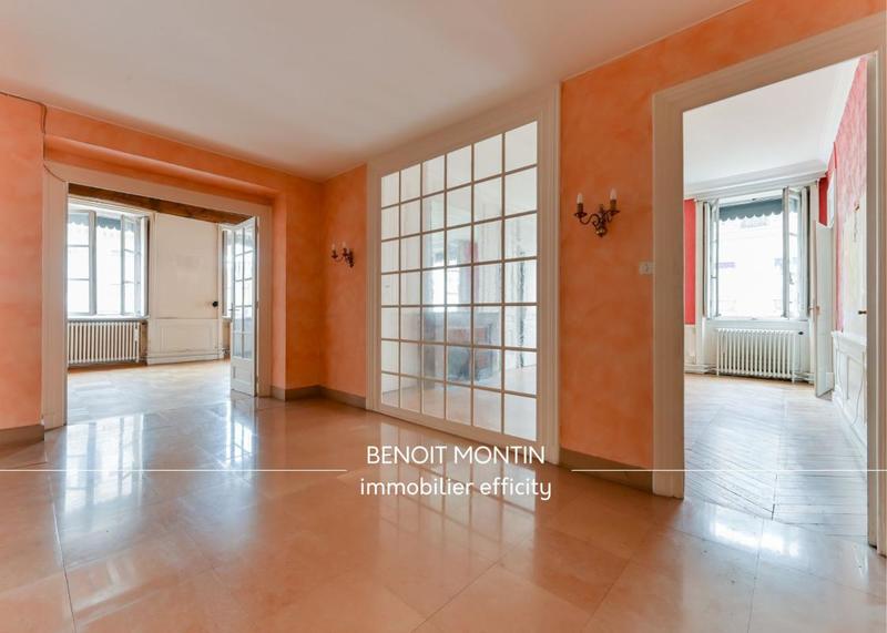 Appartement - 140 m² - 5 pièces