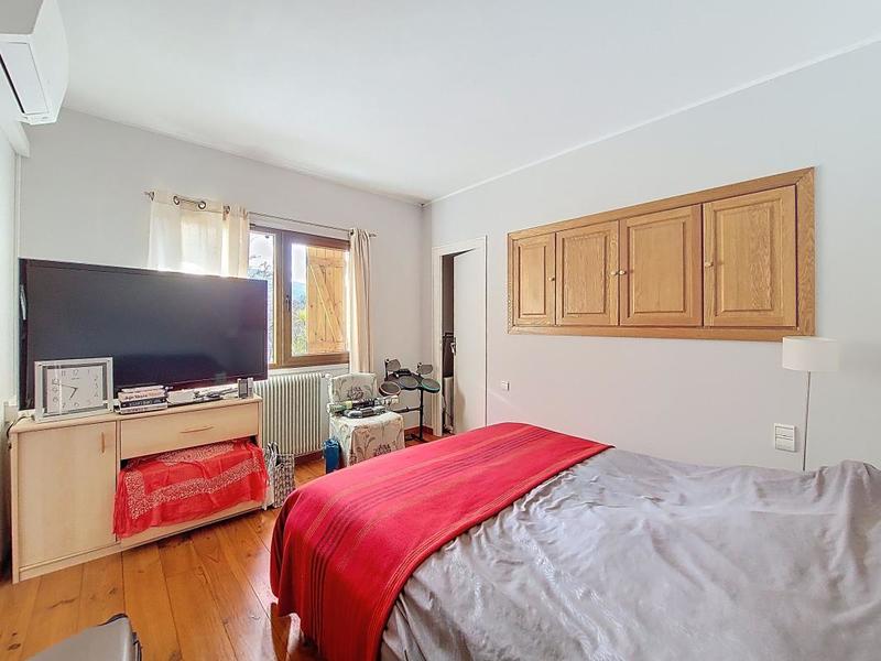 Villa - 206 m² - 6 pièces