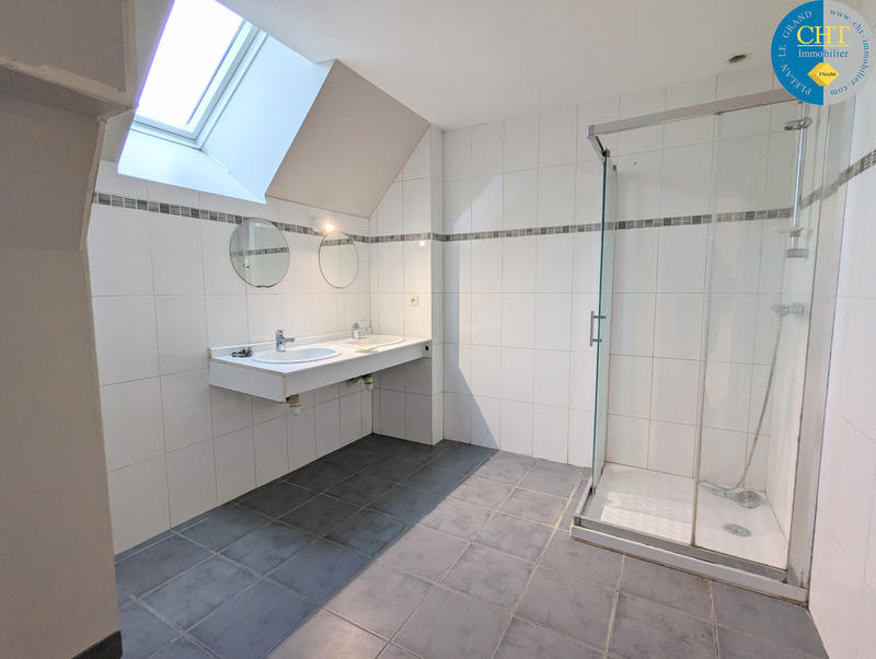 Maison - 167 m² - 6 pièces