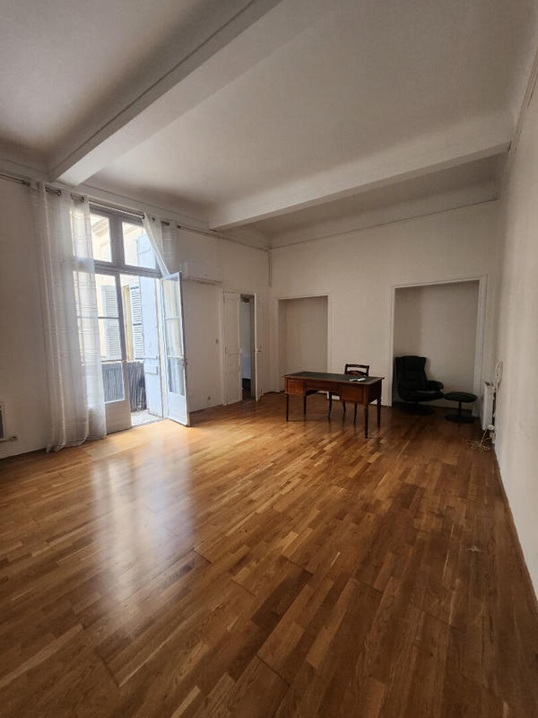 Bureau - 53 m² - 1 pièce