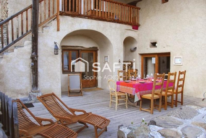 Maison - 450 m² - 11 pièces