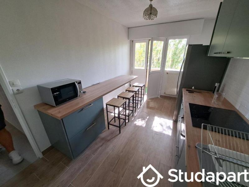 Chambre - 11 m² - 1 pièce