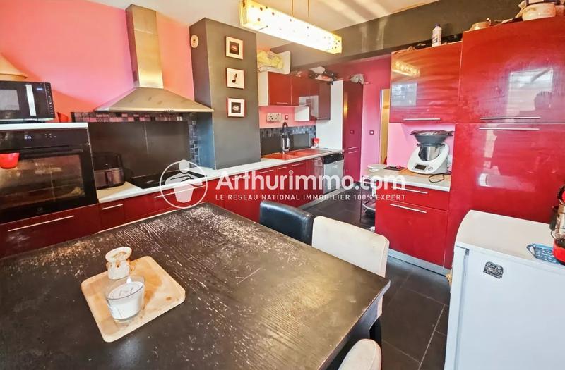 Appartement - 100 m² - 5 pièces