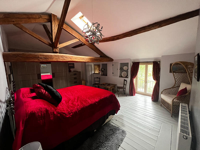 Maison - 196 m² - 7 pièces