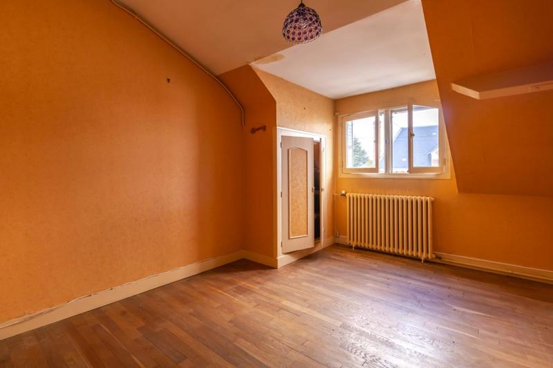 Maison - 228 m² - 12 pièces