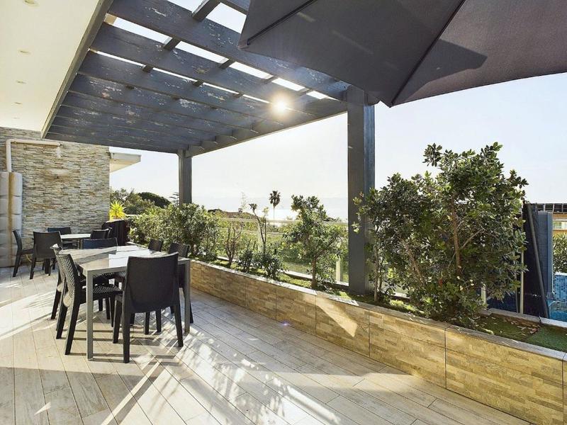 Villa - 270 m² - 11 pièces