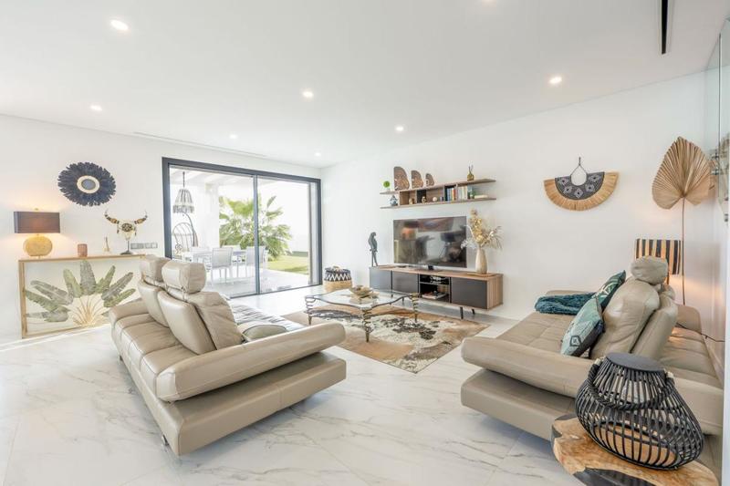 Villa - 230 m² - 6 pièces