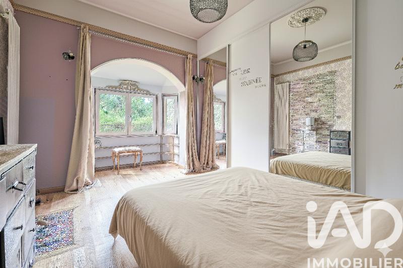 Maison - 142 m² - 8 pièces