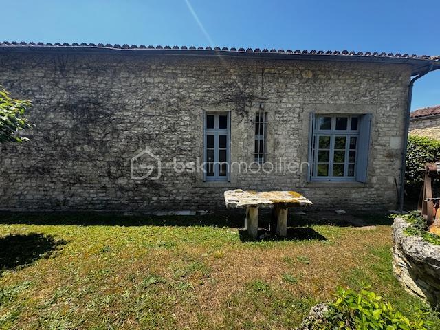 Maison en pierre - 162 m² - 6 pièces