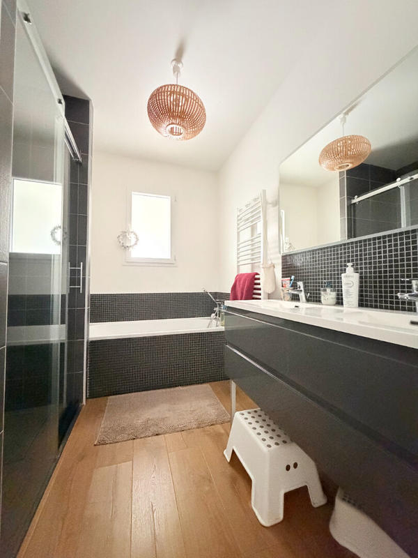 Maison - 149 m² - 7 pièces