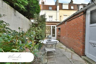 Maison de ville - 104 m² - 4 pièces