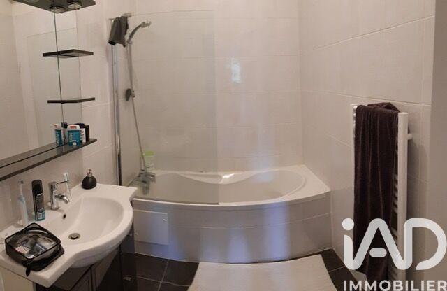 Maison - 300 m² - 4 pièces