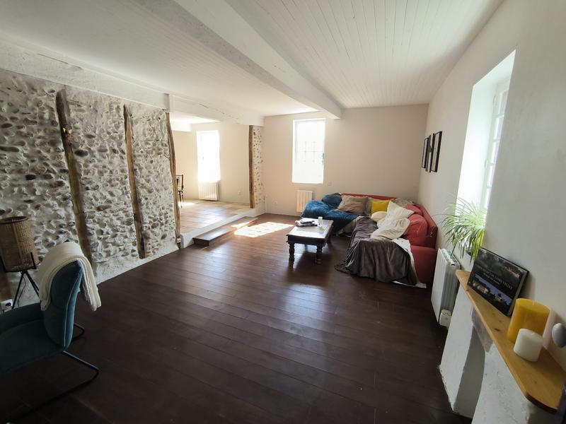 Maison de village - 273 m² - 10 pièces