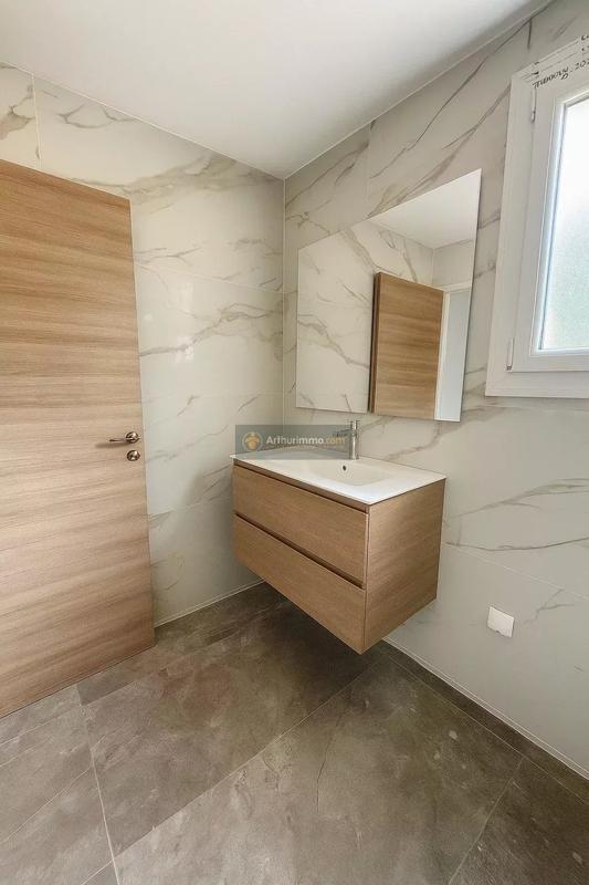 Maison - 84 m² - 4 pièces