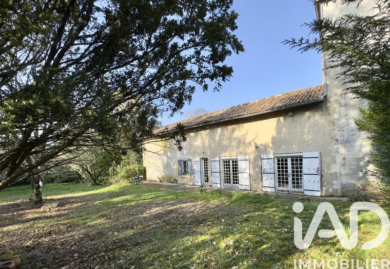 Maison - 227 m² - 8 pièces