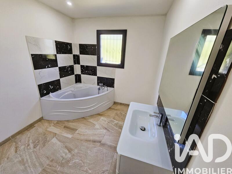 Maison de village - 140 m² - 5 pièces