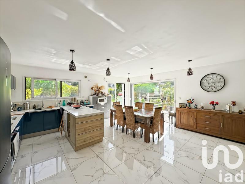 Maison - 154 m² - 8 pièces