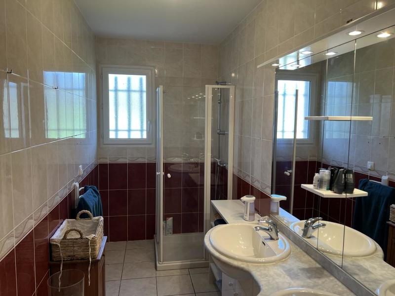 Propriété - 105 m² - 5 pièces