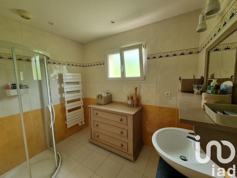 Maison - 180 m² - 7 pièces