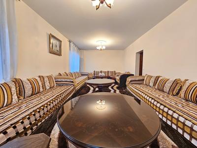 Maison - 270 m² - 15 pièces