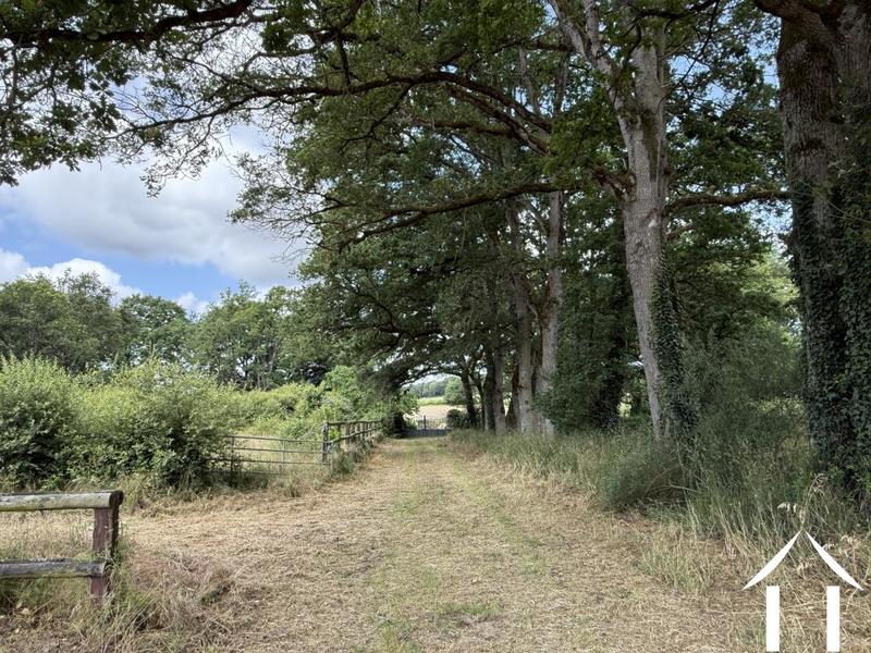 Maison - 483 m² - 14 pièces