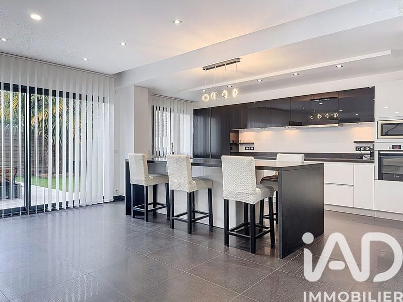 Maison - 187 m² - 6 pièces