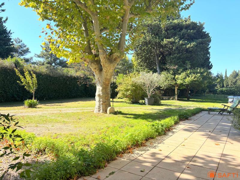 Maison - 227 m² - 7 pièces