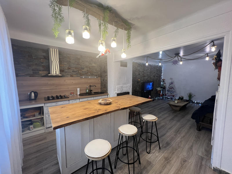 Maison de village - 80 m² - 4 pièces