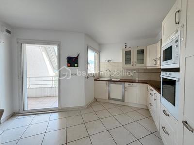 Appartement - 80 m² - 3 pièces