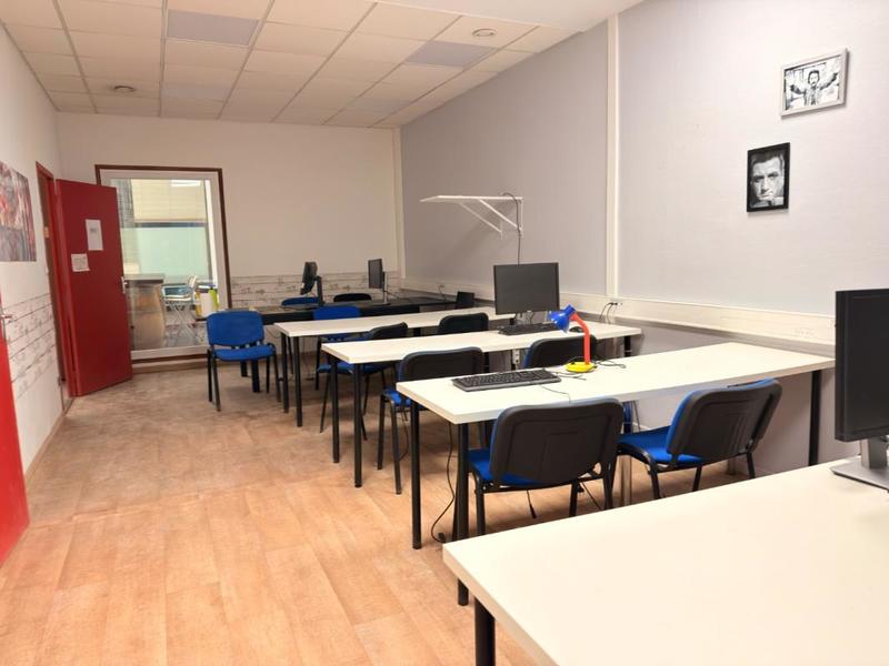 Local commercial - 320 m² - 8 pièces