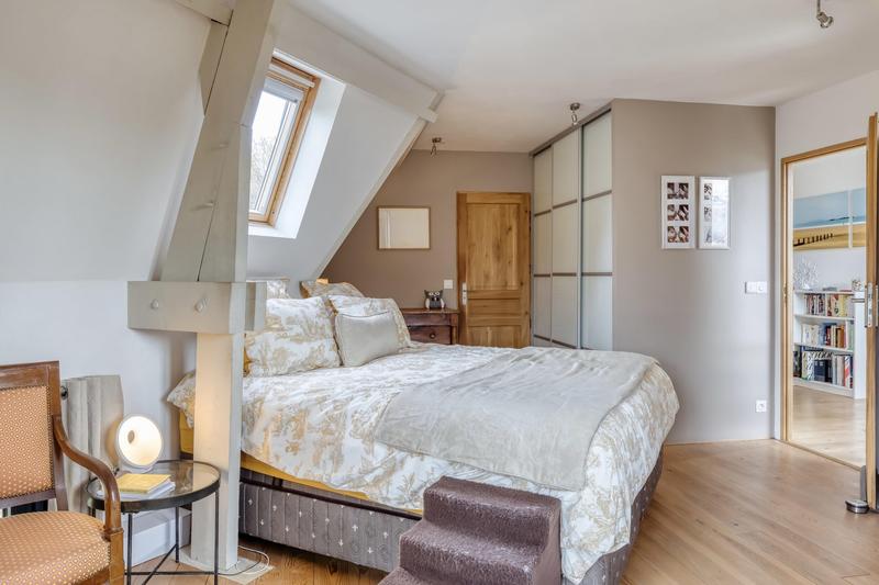 Maison - 273 m² - 7 pièces