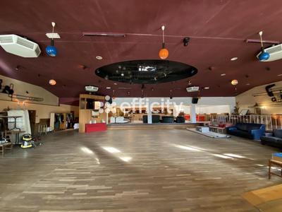 Bureau - 899 m² - 15 pièces