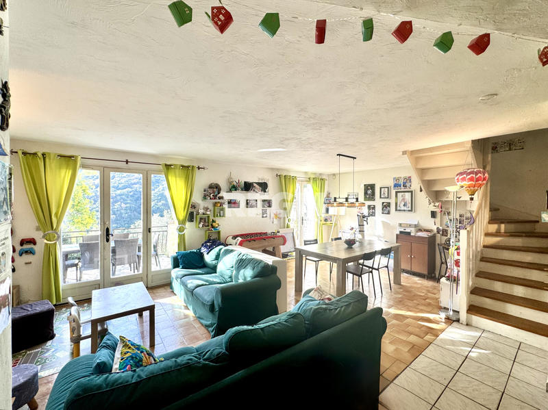 Maison - 101 m² - 4 pièces