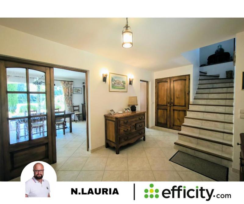 Maison - 240 m² - 6 pièces